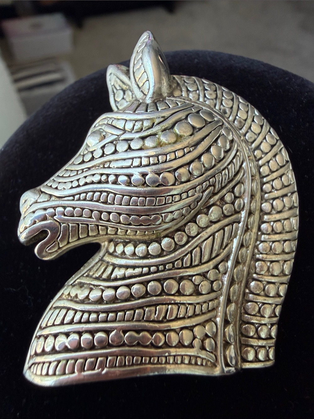 Silver Horse Head Brooch - Textured vintage Equestrian Pin